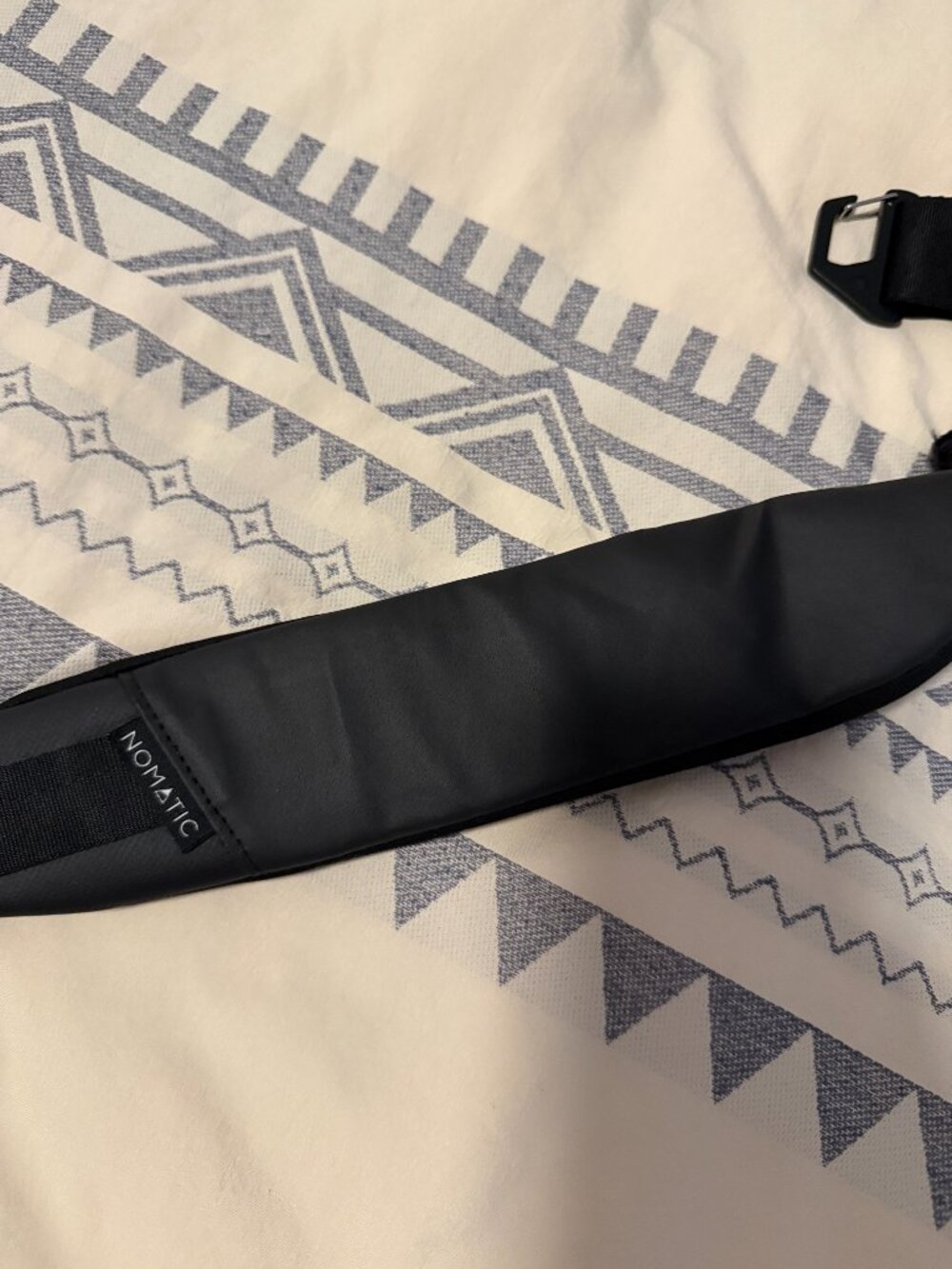 Nomatic Luxury Shoulder Strap with Leather Padded and Cushioned Black Travel - Picture 5 of 12
